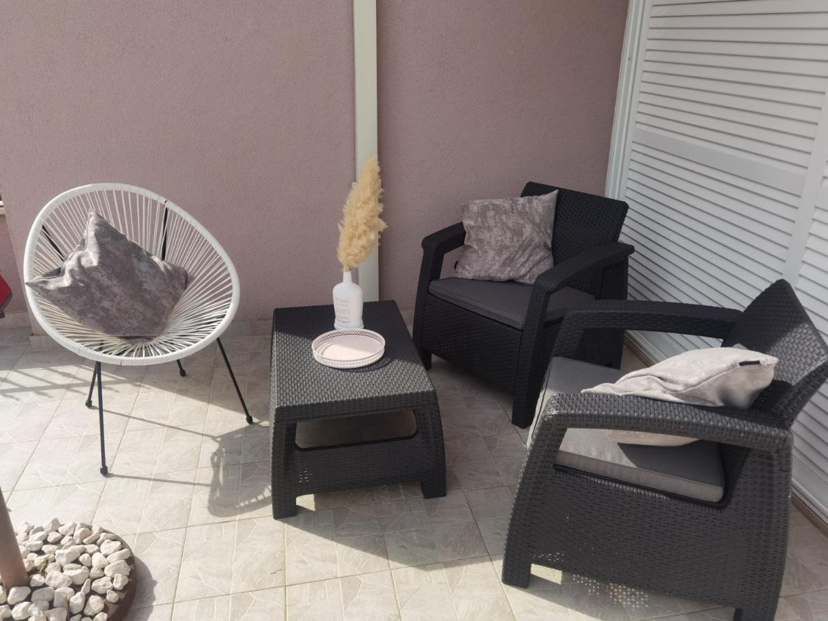 Nessa & Meli Appartement Makarska Buitenkant foto