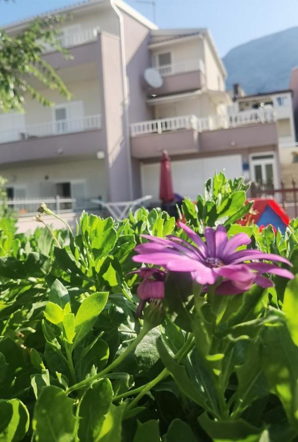 Nessa & Meli Appartement Makarska Buitenkant foto